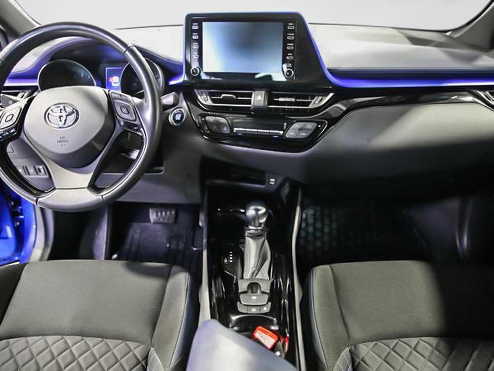 Toyota C-HR LE 2022 d&rsquo;occasion à vendre - 32