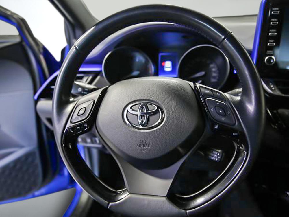 Toyota C-HR LE 2022 d&rsquo;occasion à vendre - 17