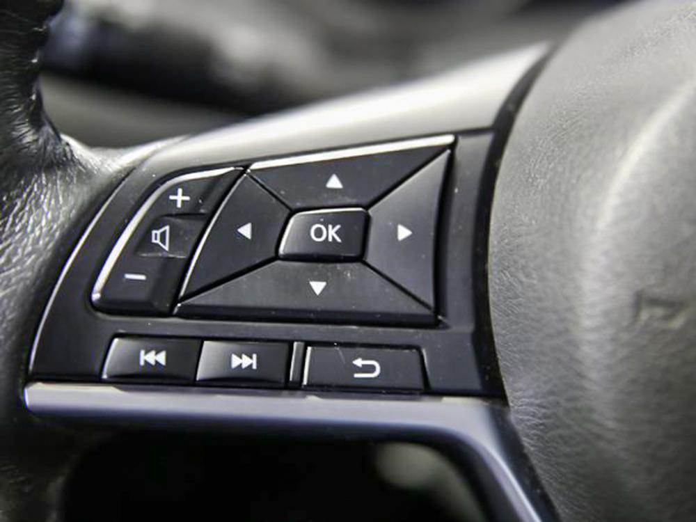 Nissan Rogue SV 2017 d&rsquo;occasion à vendre - 18