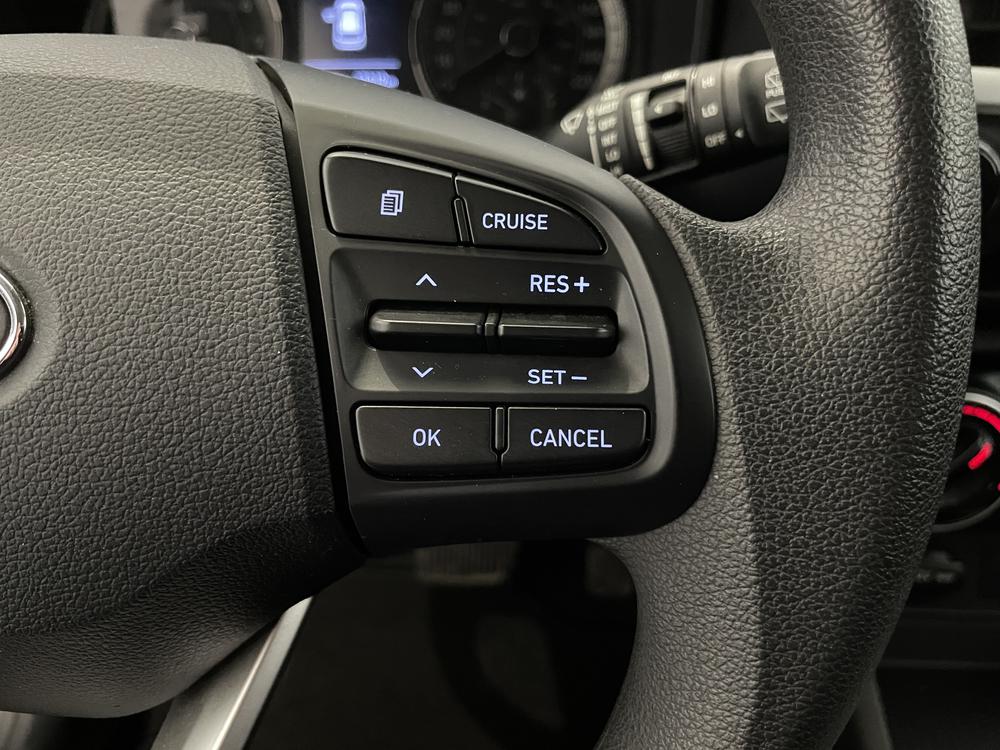 Hyundai Venue Essential 2021 d&rsquo;occasion à vendre - 16