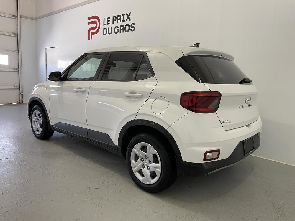 Hyundai Venue Essential 2021 d&rsquo;occasion à vendre - 6