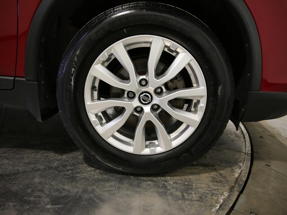 Nissan Rogue SV 2017 d&rsquo;occasion à vendre - 12