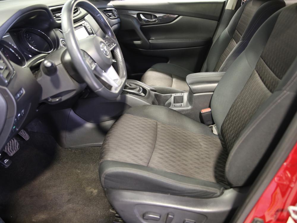 Nissan Rogue SV 2017 d&rsquo;occasion à vendre - 16