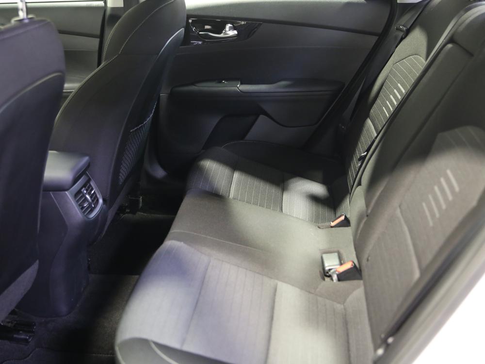 Kia Forte EX 2020 d&rsquo;occasion à vendre - 33