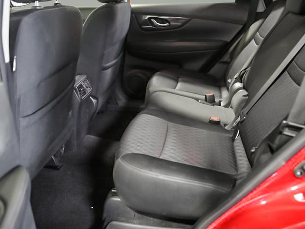 Nissan Rogue SV 2017 d&rsquo;occasion à vendre - 32