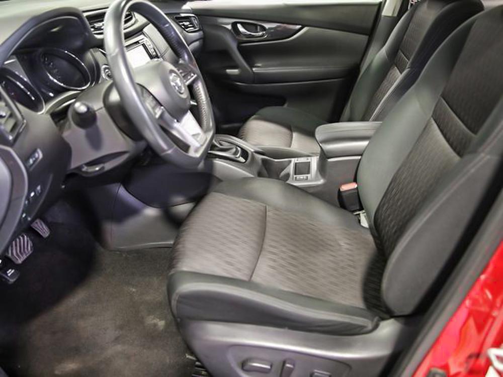 Nissan Rogue SV 2017 d&rsquo;occasion à vendre - 16