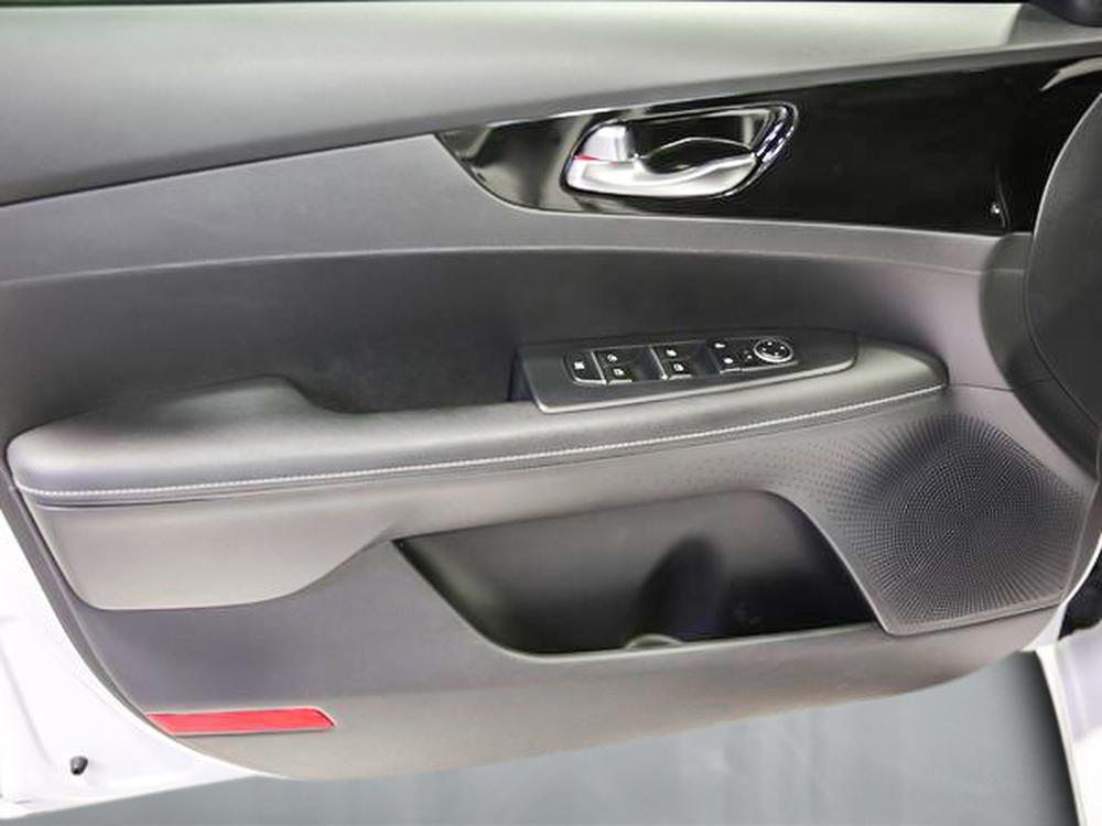 Kia Forte EX 2020 d&rsquo;occasion à vendre - 12