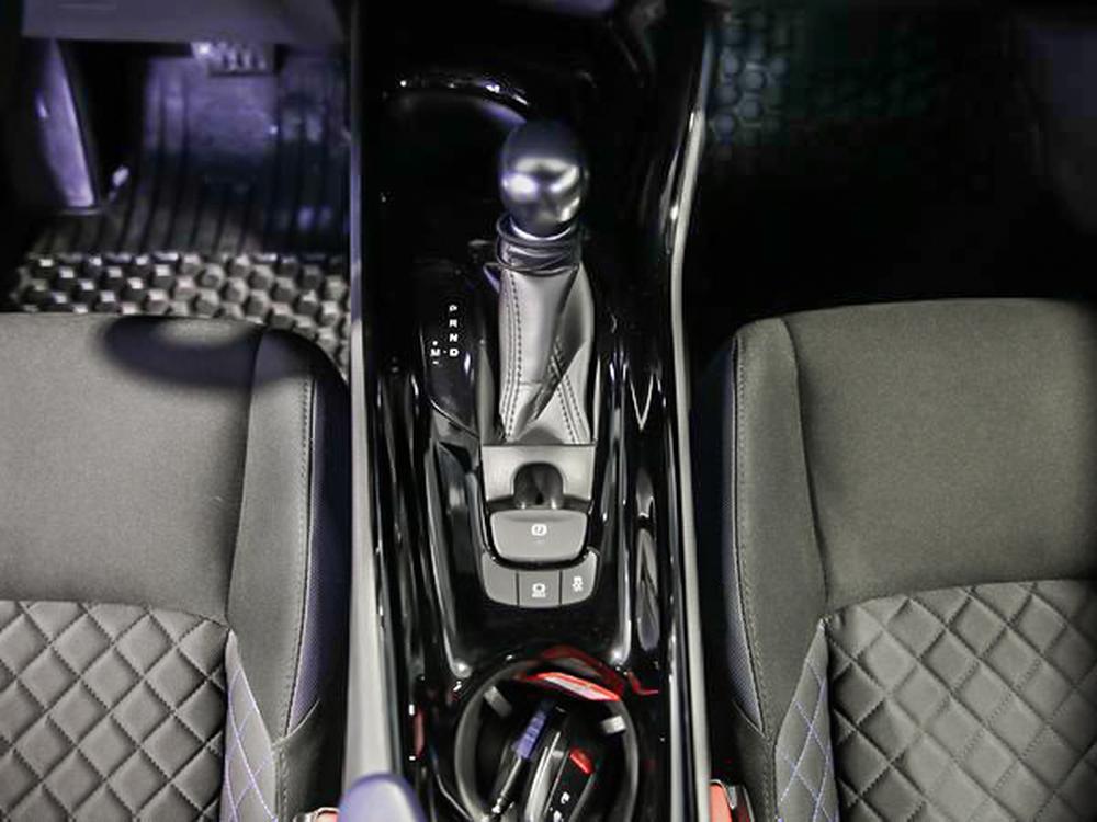 Toyota C-HR LE 2022 d&rsquo;occasion à vendre - 31