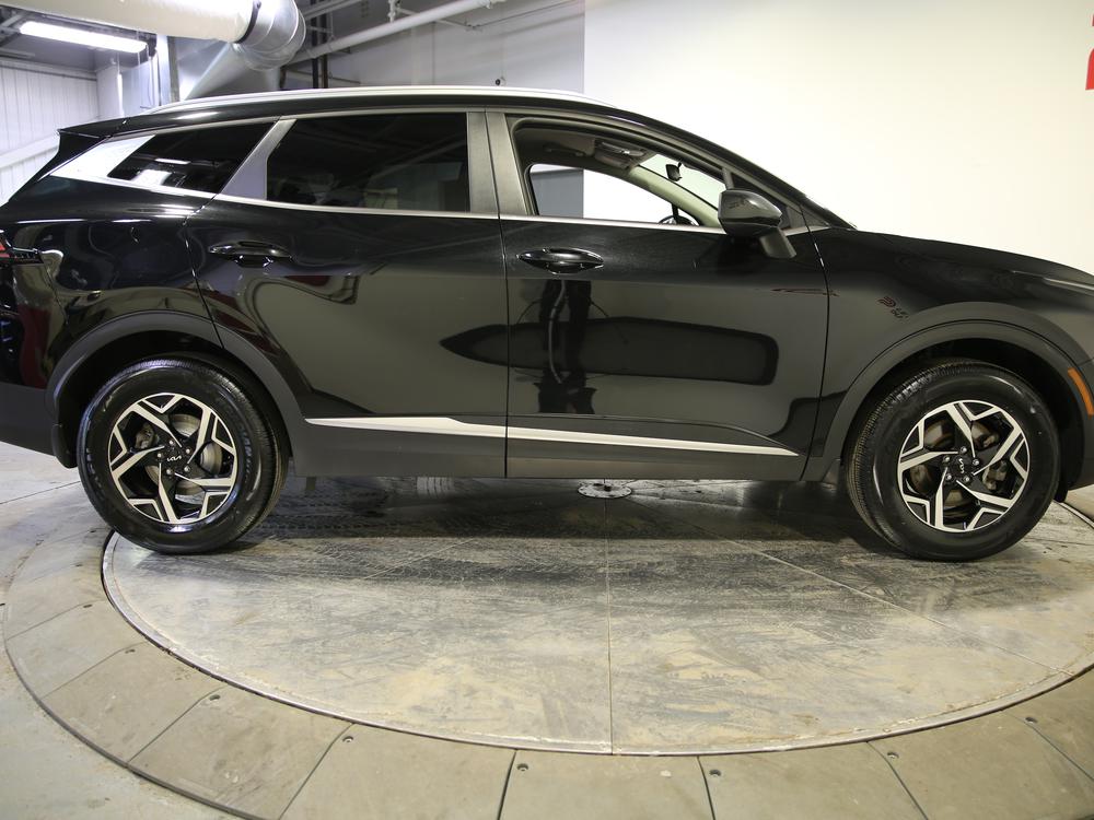 Kia Sportage LX 2023 d&rsquo;occasion à vendre - 2
