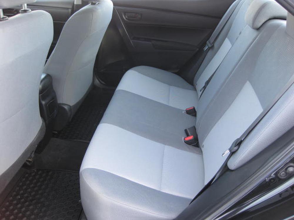 Toyota Corolla LE 2017 d&rsquo;occasion à vendre - 12