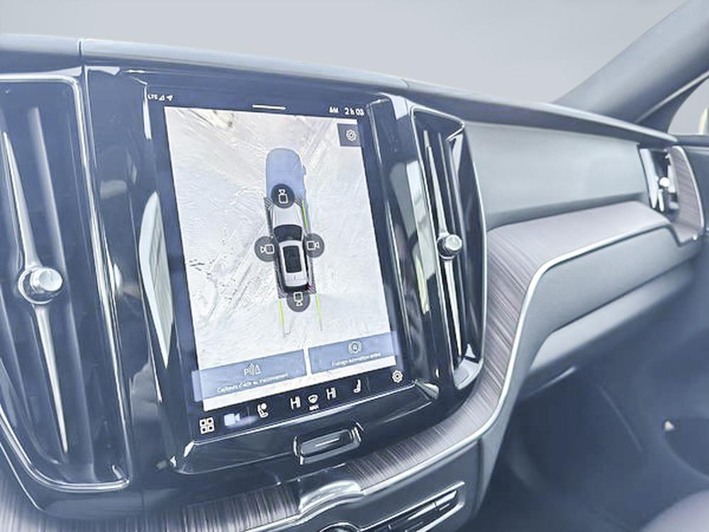 Volvo XC60 B6 PLUS AWD 2023 d&rsquo;occasion à vendre - 19