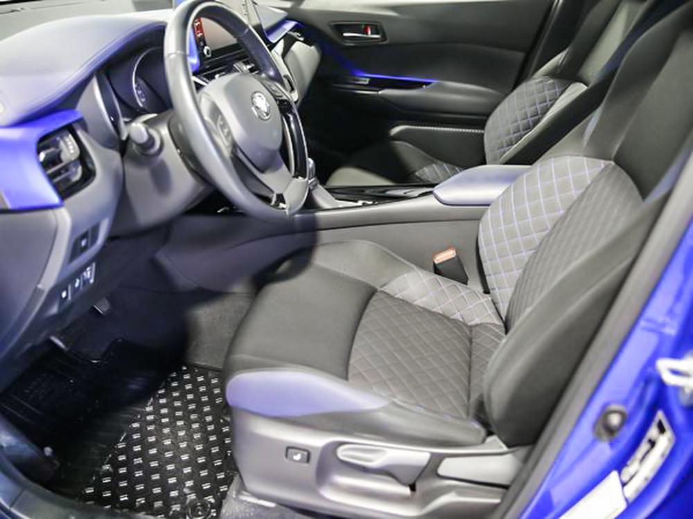 Toyota C-HR LE 2022 d&rsquo;occasion à vendre - 14