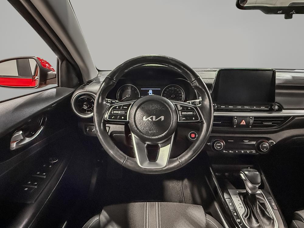 Kia Forte EX+ 2022 d&rsquo;occasion à vendre - 19