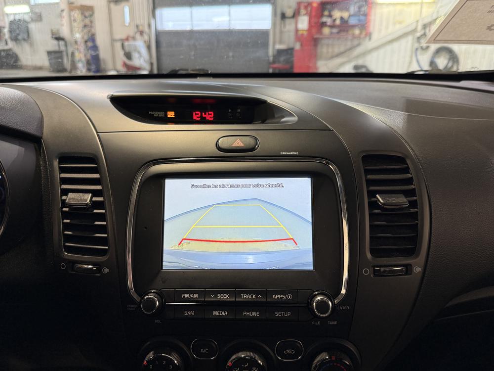 Kia Forte LX 2018 d&rsquo;occasion à vendre - 26