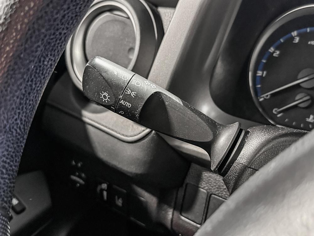 Toyota RAV4 LE 2018 d&rsquo;occasion à vendre - 22