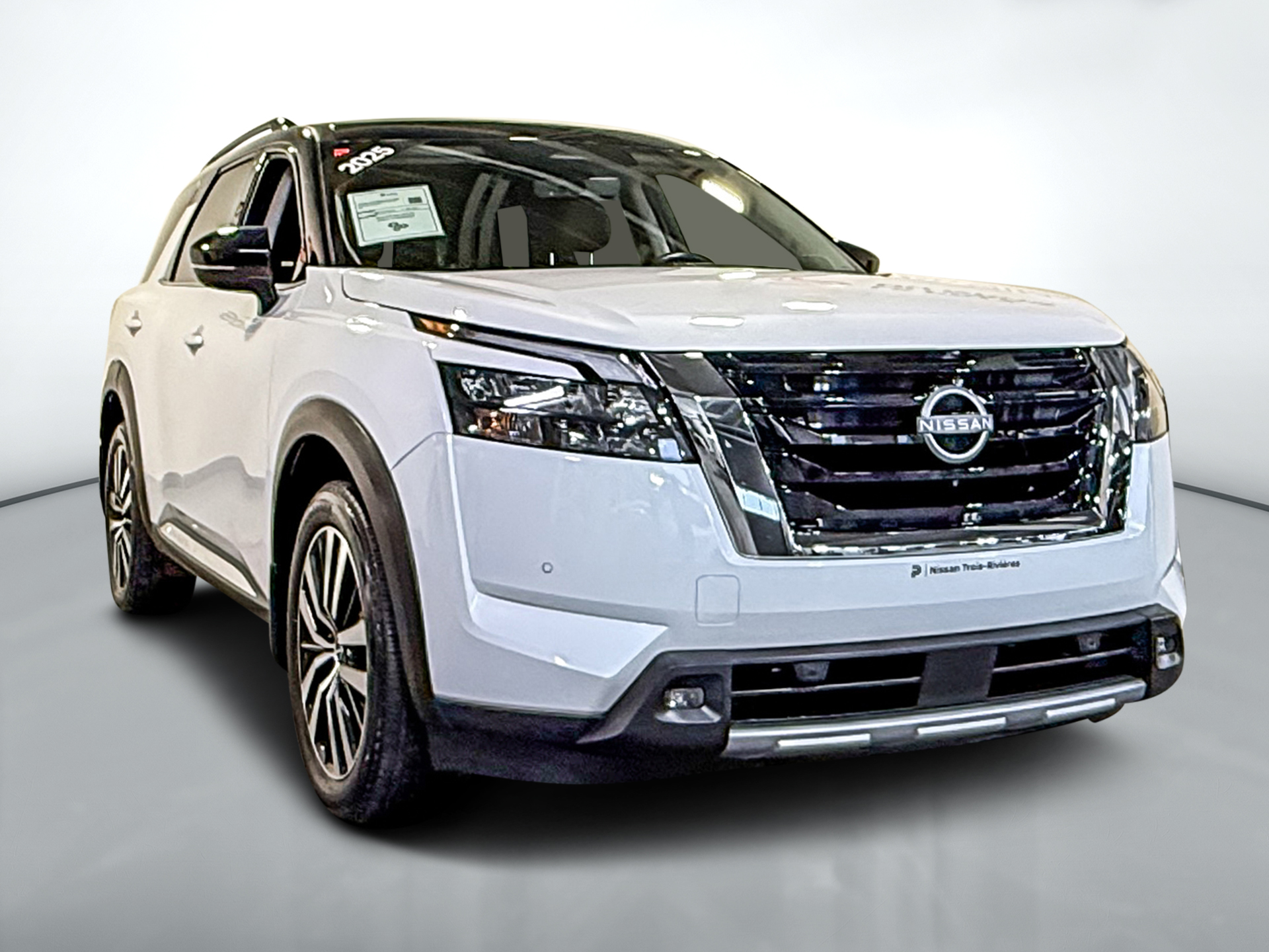 White 2025 Nissan Pathfinder SUV / Crossover All-Wheel Drive Automatic