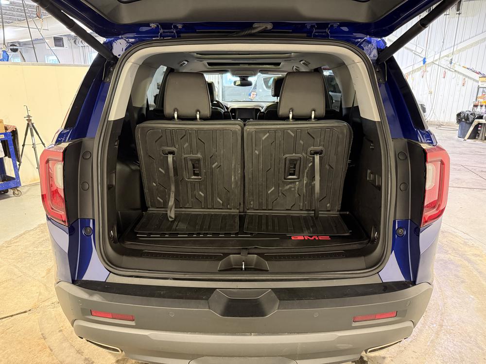 GMC Acadia AT4 2023 d&rsquo;occasion à vendre - 33