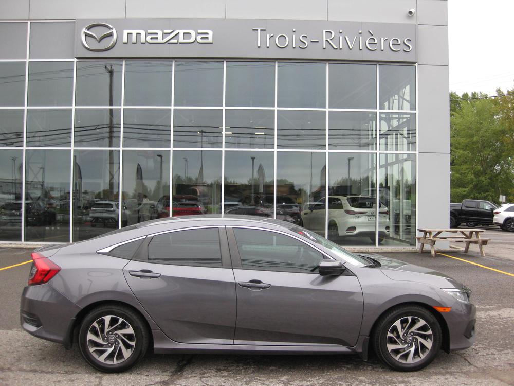 Honda Civic Berline SE 2018 d&rsquo;occasion à vendre - 7
