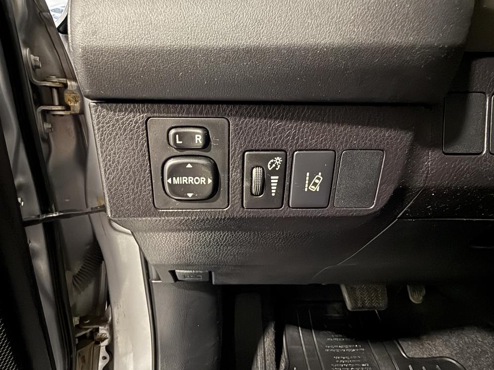 Toyota RAV4 LE 2018 d&rsquo;occasion à vendre - 16