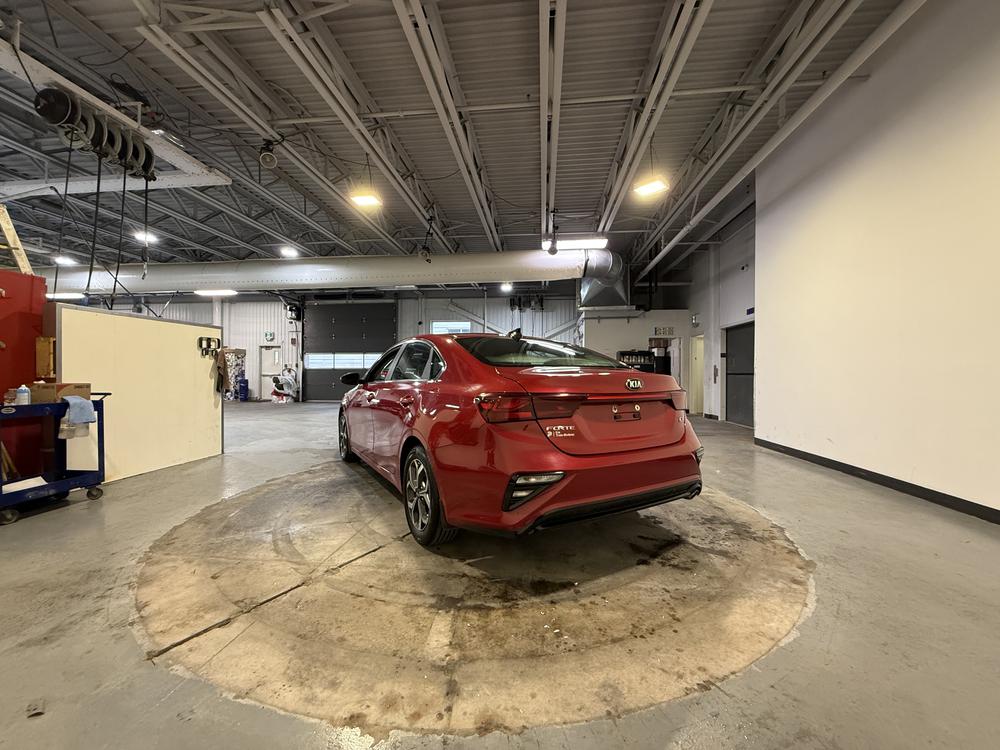 Kia Forte EX 2020 d&rsquo;occasion à vendre - 6