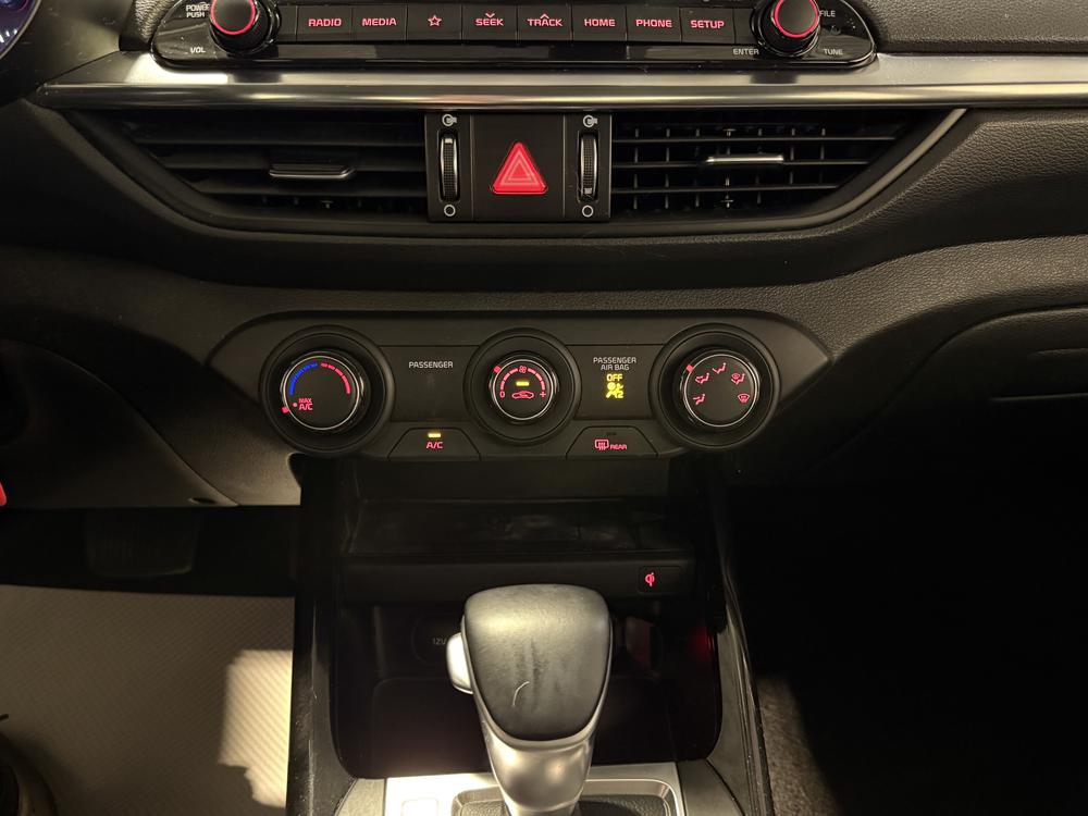 Kia Forte EX 2020 d&rsquo;occasion à vendre - 28