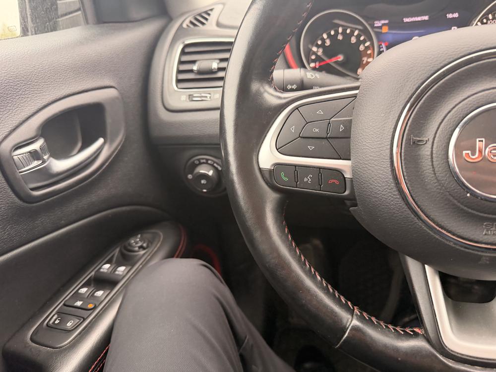 Jeep Compass 2020 Gris usage à vendre Jeep Compass 2020 Gris usage à vendre