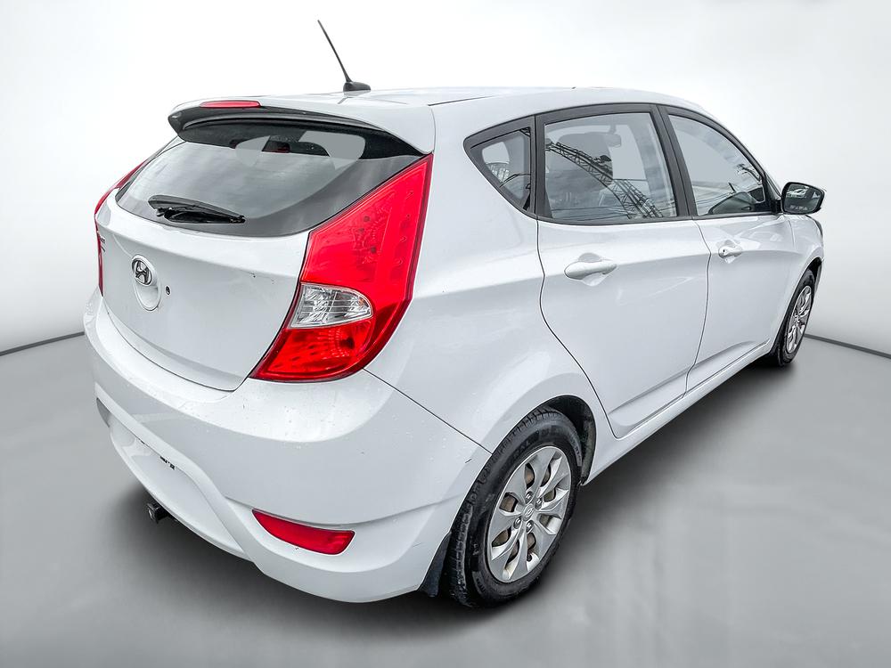 Hyundai Accent L 2017 à vendre à Trois-Rivières - 8