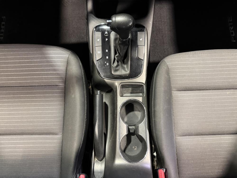 Kia Forte LX 2018 d&rsquo;occasion à vendre - 28