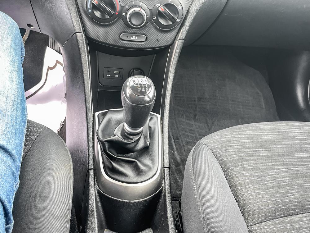 Hyundai Accent L 2017 à vendre à Trois-Rivières - 18