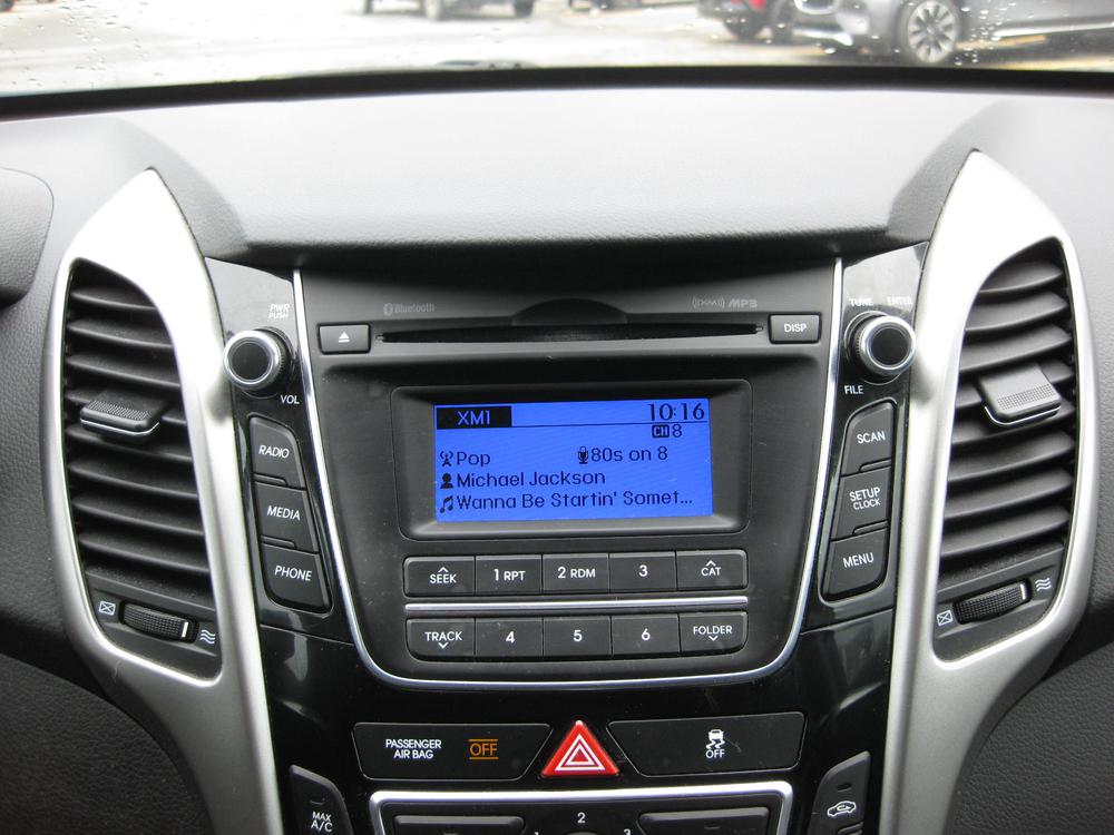 Hyundai Elantra GT GL 2017 d&rsquo;occasion à vendre - 18