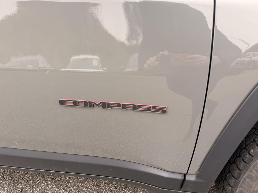 Jeep Compass 2020 Gris usage à vendre Jeep Compass 2020 Gris usage à vendre