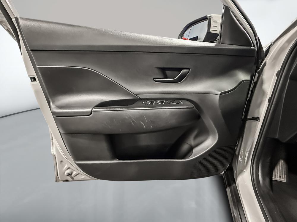 Hyundai Kona Preferred 2024 d&rsquo;occasion à vendre - 13