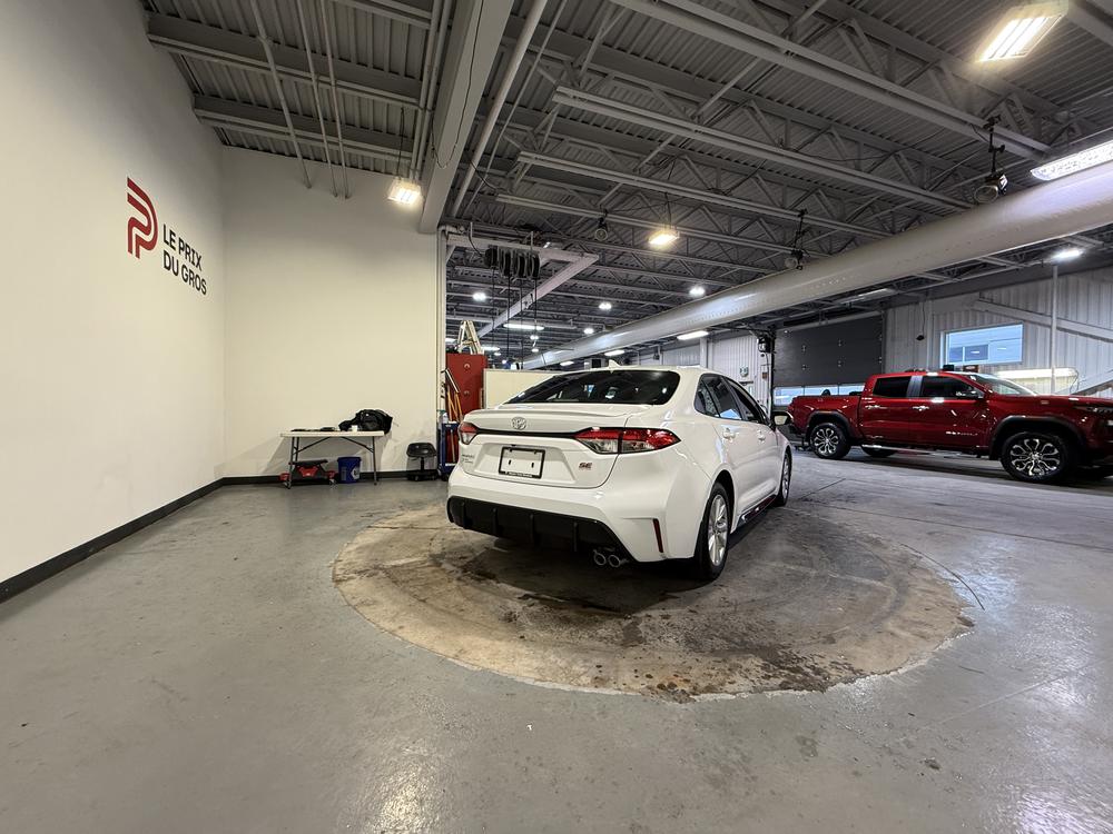 Toyota Corolla SE 2023 d&rsquo;occasion à vendre - 3