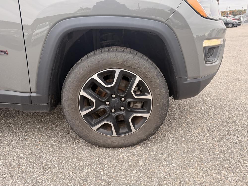Jeep Compass 2020 Gris usage à vendre Jeep Compass 2020 Gris usage à vendre