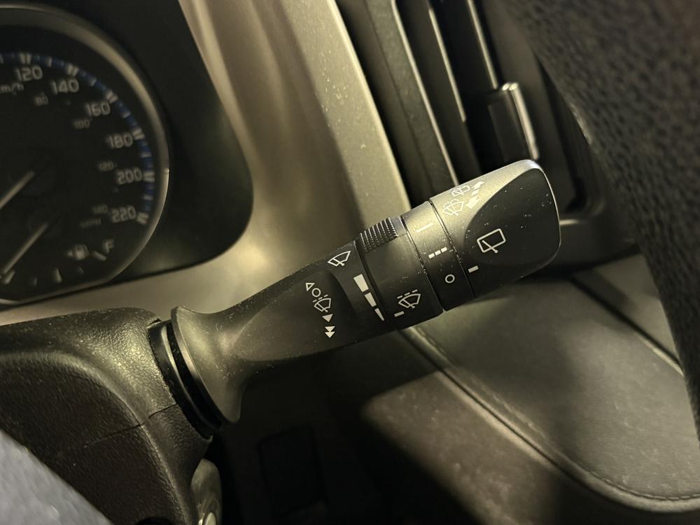 Toyota RAV4 LE 2018 d&rsquo;occasion à vendre - 23