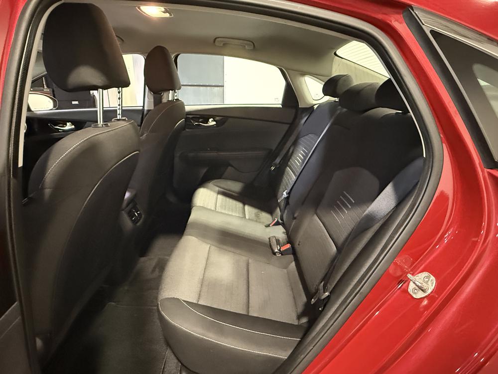 Kia Forte EX 2020 d&rsquo;occasion à vendre - 30