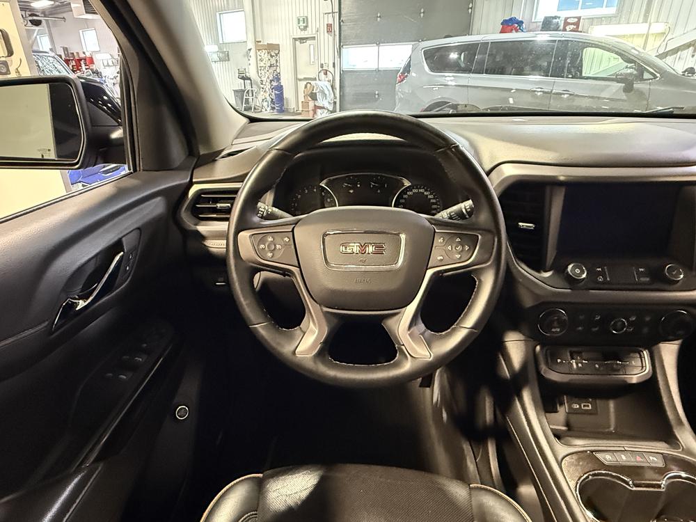 GMC Acadia AT4 2023 d&rsquo;occasion à vendre - 19