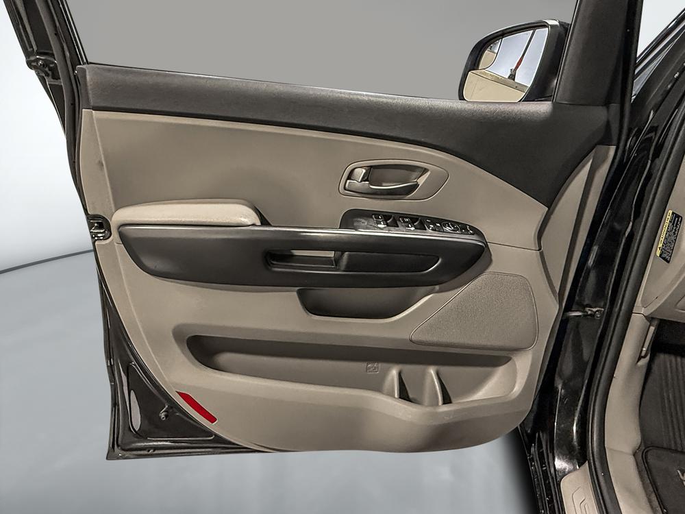 Kia Sedona LX 2019 d&rsquo;occasion à vendre - 13