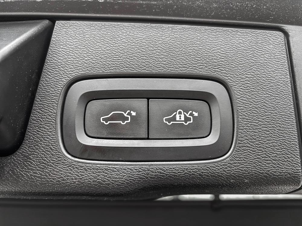 Volvo XC60 T6 MOMENTUM AWD 2019 d&rsquo;occasion à vendre - 18