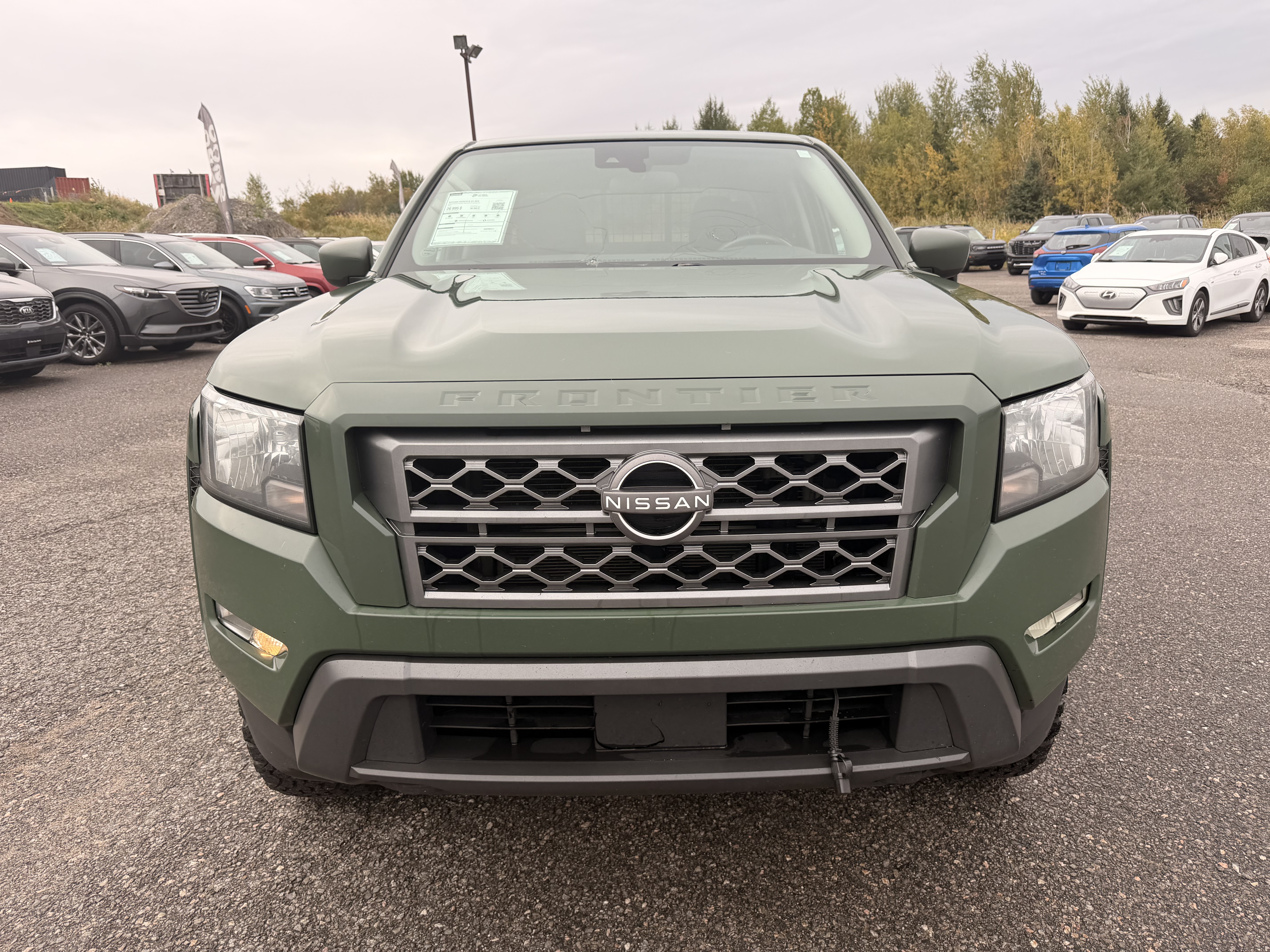Green 2022 Nissan Frontier Pickup Truck Four-Wheel Drive Automatic