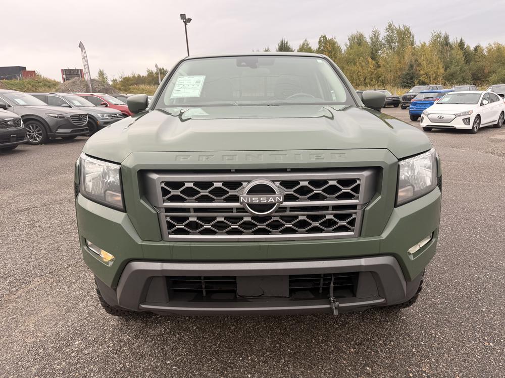 Nissan Frontier SV 4X4