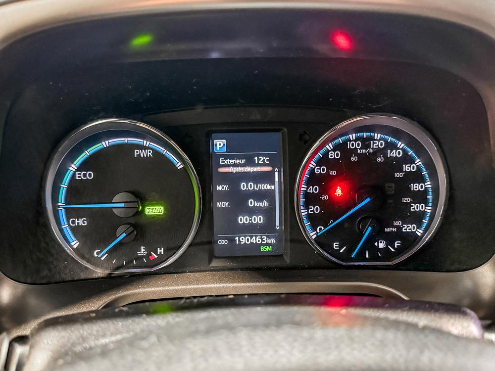 Toyota RAV4 hybride SE 2017 d&rsquo;occasion à vendre - 26