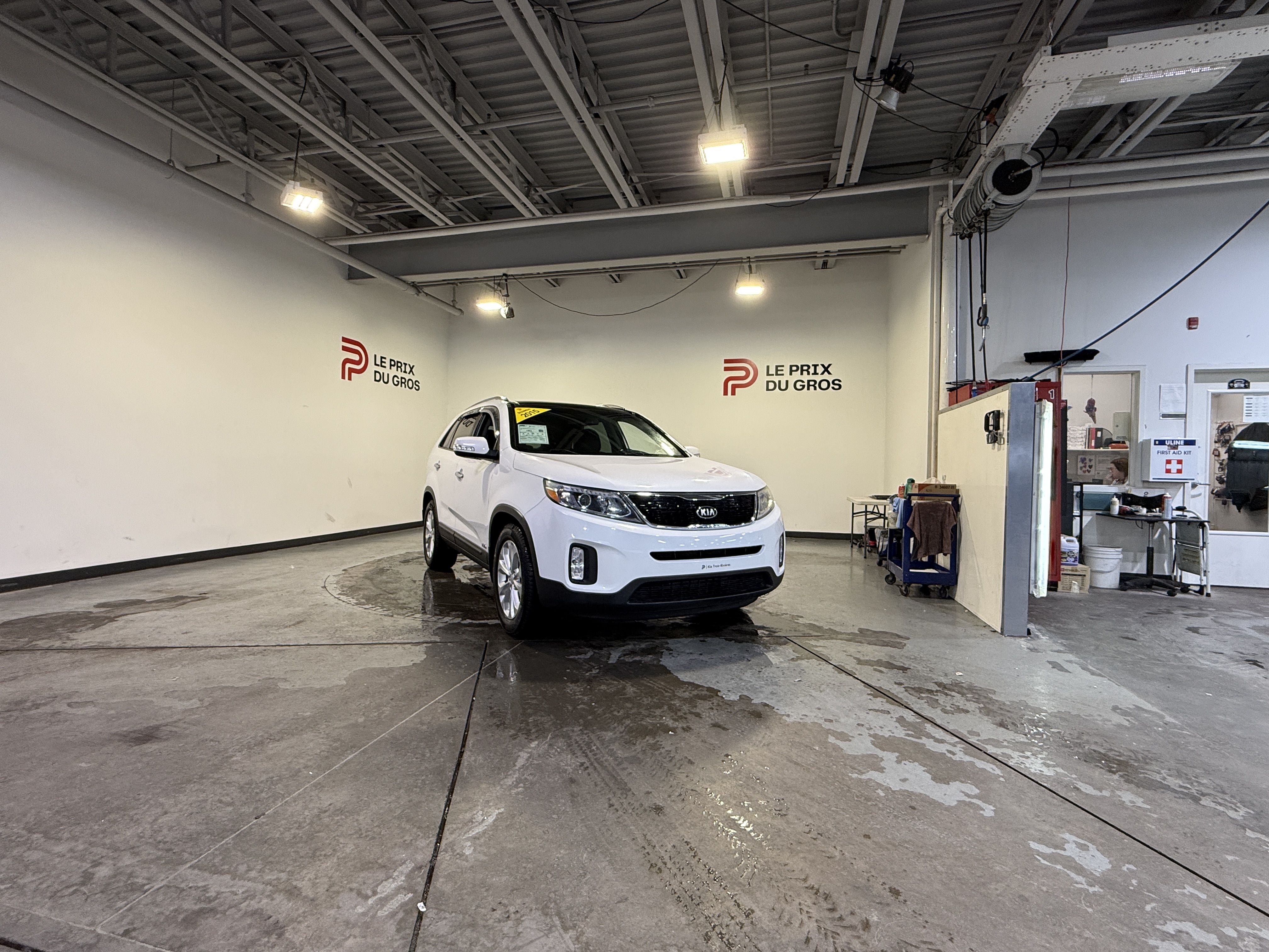 White 2015 Kia Sorento SUV / Crossover All-Wheel Drive Automatic