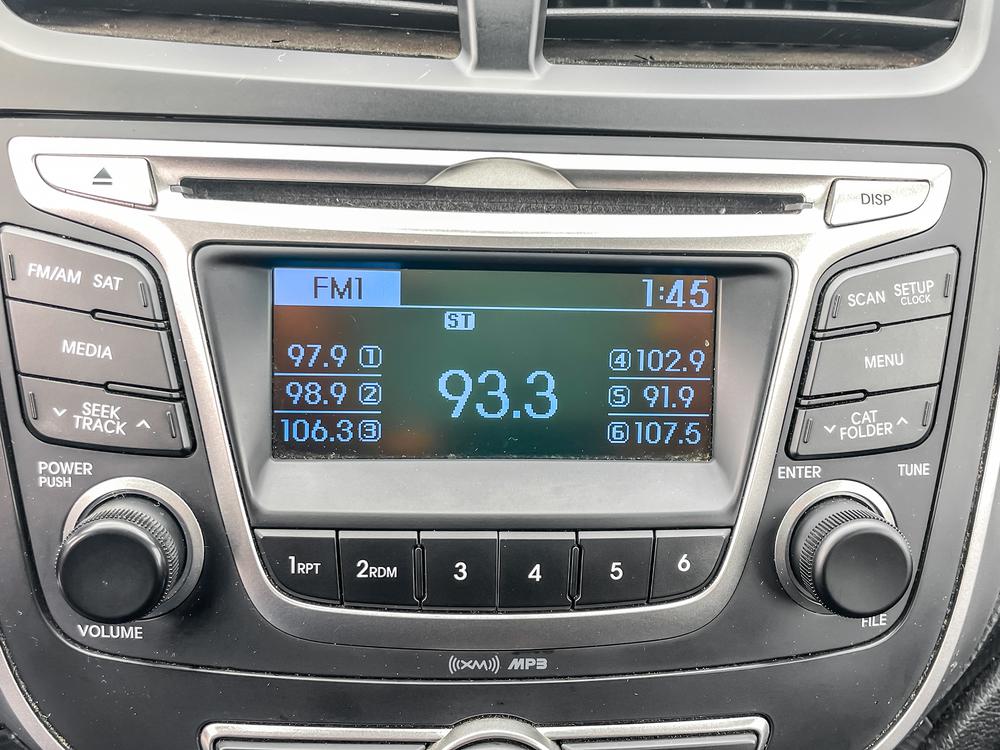 Hyundai Accent L 2017 à vendre à Trois-Rivières - 16