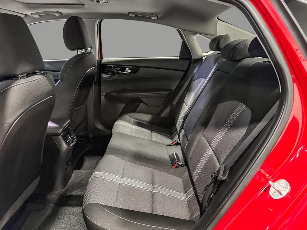 Kia Forte EX+ 2022 d&rsquo;occasion à vendre - 31
