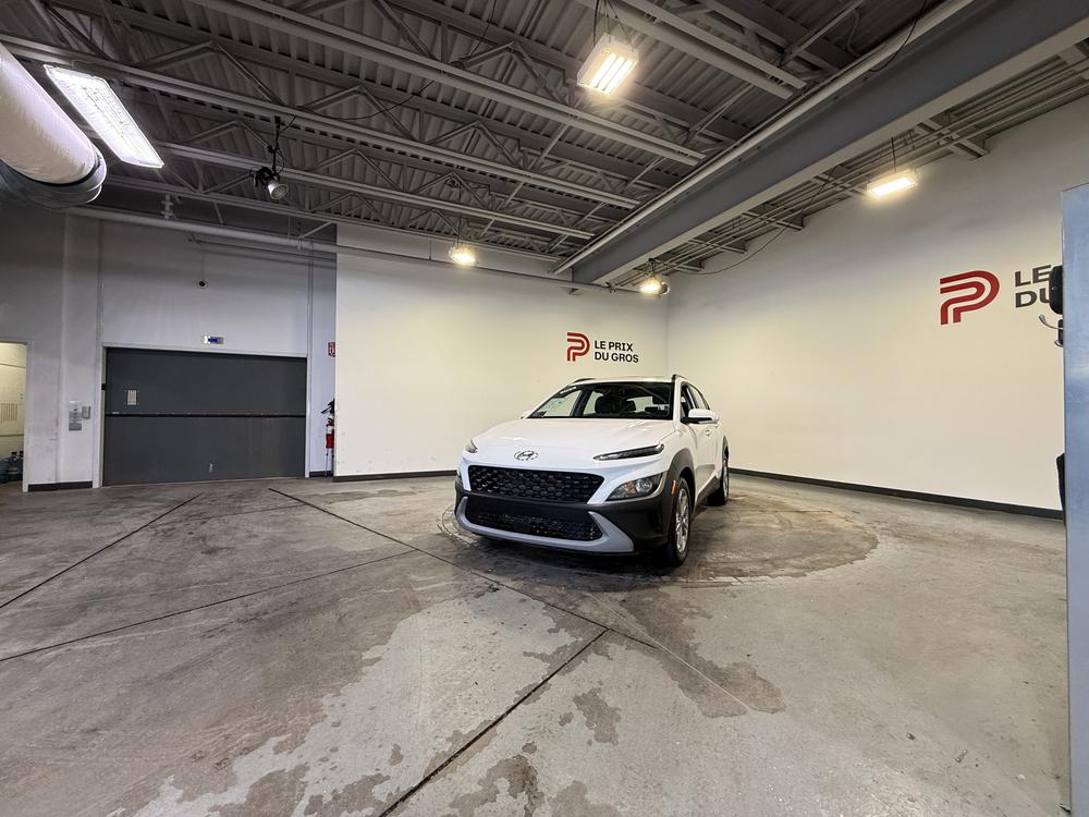 Hyundai Kona Preferred W/sun & leather package 2023 d&rsquo;occasion à vendre - 8