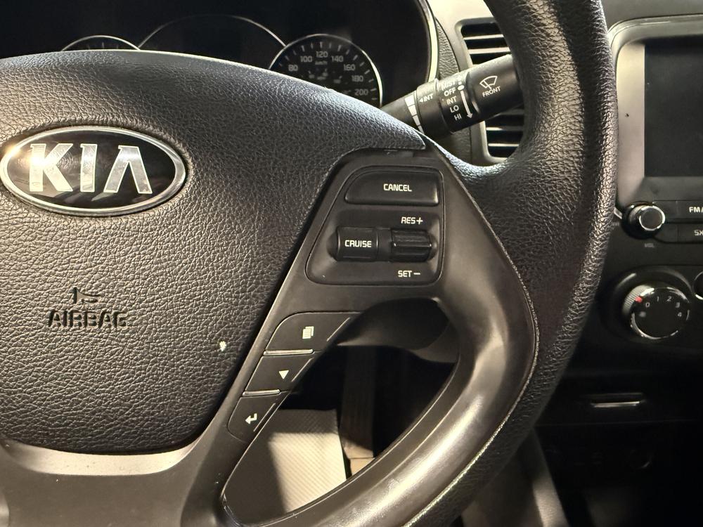 Kia Forte LX 2018 d&rsquo;occasion à vendre - 19
