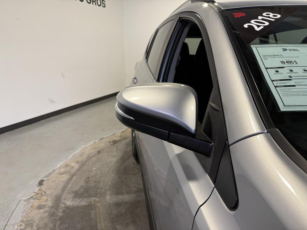 Toyota RAV4 LE 2018 d&rsquo;occasion à vendre - 11