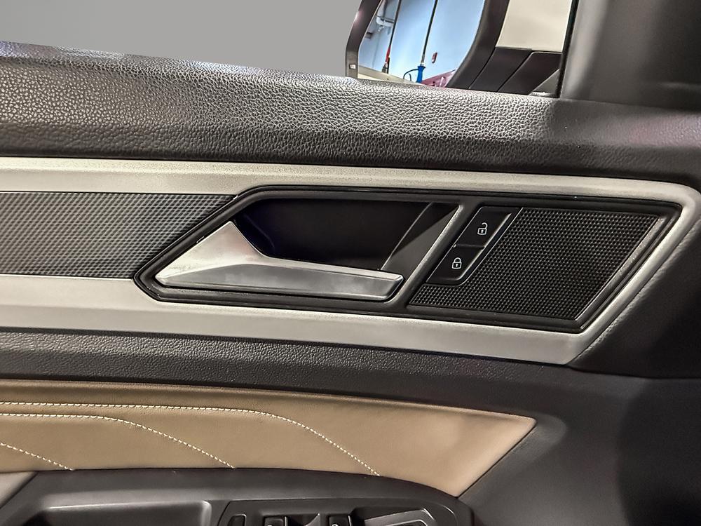 Volkswagen Atlas Cross Sport Sport 2021 d&rsquo;occasion à vendre - 16