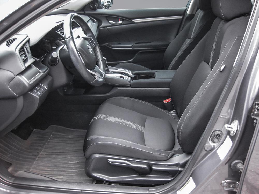 Honda Civic Sedan 2018 Gris usage à vendre Honda Civic Sedan 2018 Gris usage à vendre
